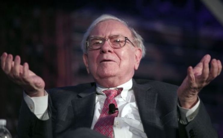 Warren Buffett&rsquo;s Berkshire Hathaway has sold its entire stake in the four largest US airlines as it posted a quarterly loss of nearly $50bn (&pound;40bn).