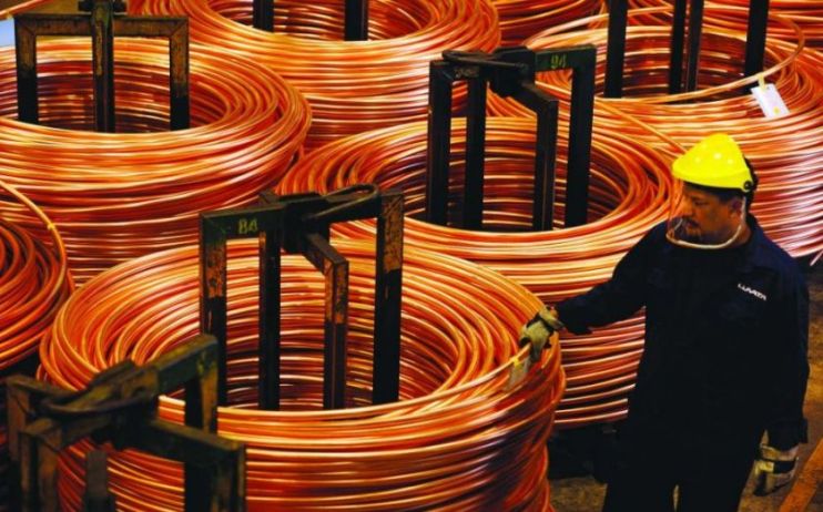 If Chinese smelters agree collective production cuts, global supply will likely tighten significantly