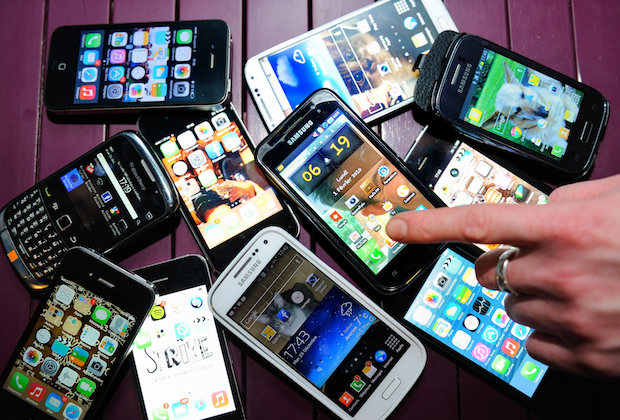 Ofcom to ban firms from selling 'locked' mobile phones