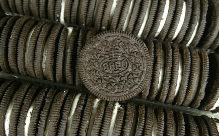 Oreo maker Mondelez has been fined &pound;287m (337.5 million euros) by EU antitrust regulators for impeding cross-border trade of chocolate, biscuits and coffee products between EU countries.