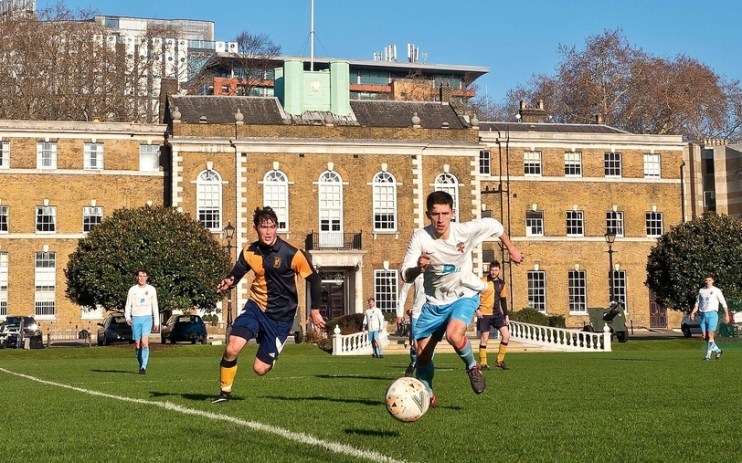 The Honourable Artillery Company Football Club plays its home matches at Armoury House in Canada.