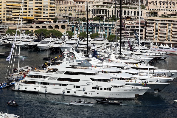 Fall in super-rich &lsquo;non-doms&rsquo; sees tax receipts fall