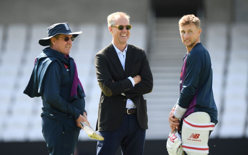 LEEDS, ENGLAND - AUGUST 21: England captain Joe Root (r)  chats with Trevor Bayliss (l0 and Ed Smith during England nets ahead of the 3rd Test match at Headingley on August 21, 2019 in Leeds, England. (Photo by Stu Forster/Getty Images)
