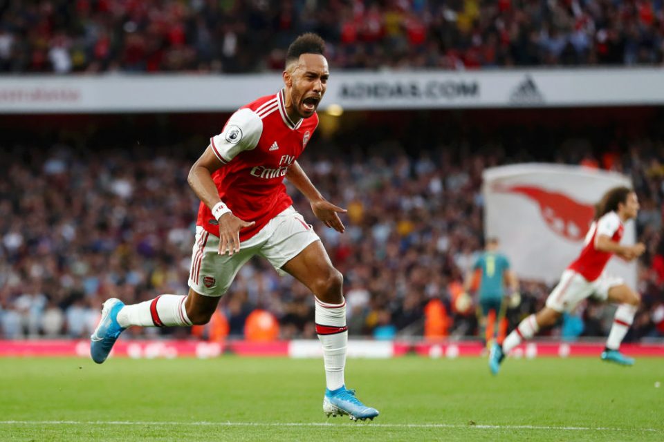 LONDON, ENGLAND - SEPTEMBER 22: Pierre-Emerick Aubameyang of Arsenal celebrates scoring his team's third goal during the Premier League match between Arsenal FC and Aston Villa at Emirates Stadium on September 22, 2019 in London, United Kingdom. (Photo by Michael Steele/Getty Images)