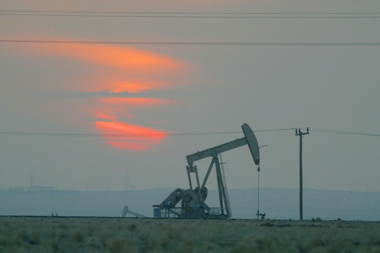 Oil prices drop back after three day surge