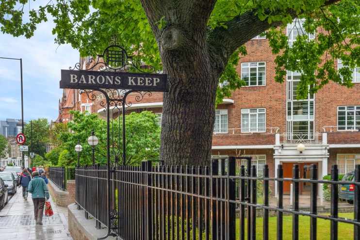Barons Keep Kensington