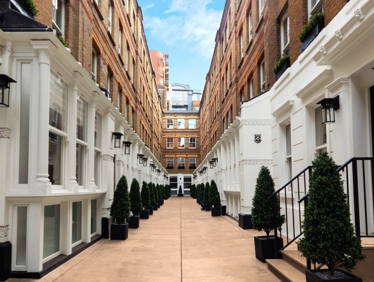 Pinks Mews Holborn