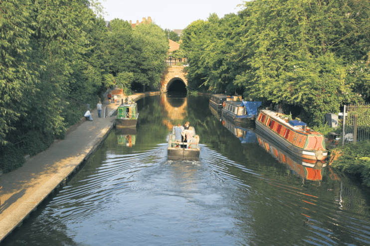 A section of the Regent's Canal close to Barnsbury