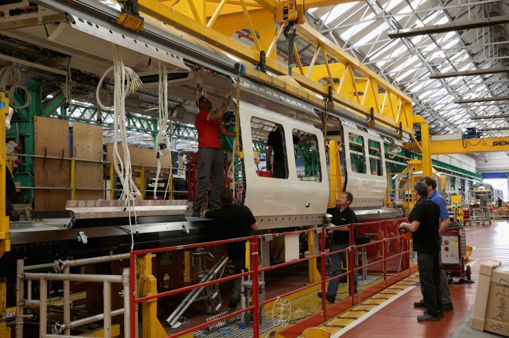 UK manufacturing sector continues to shrink