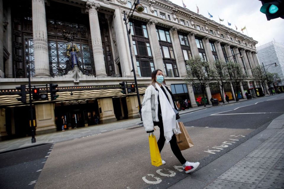 BRITAIN-HEALTH-VIRUS-ECONOMY-BUSINESS-SELFRIDGES