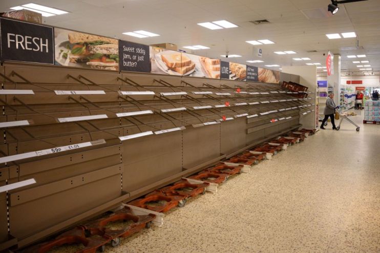 TOPSHOT-BRITAIN-HEALTH-VIRUS-RETAIL