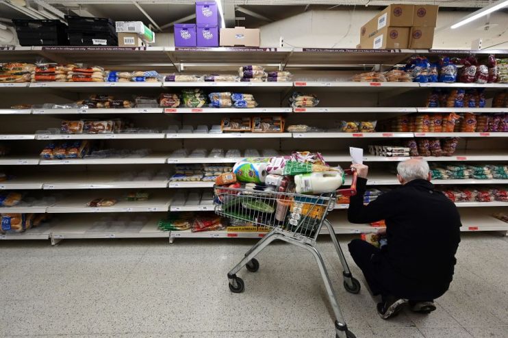 BRITAIN-HEALTH-VIRUS-RETAIL