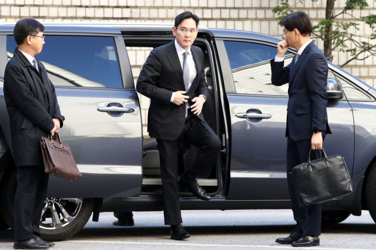 Samsung Heir Jay Y. Lee Appears At Court For Corruption Retrial