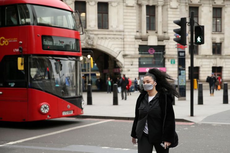 BRITAIN-HEALTH-VIRUS-TRANSPORT-TRAVEL