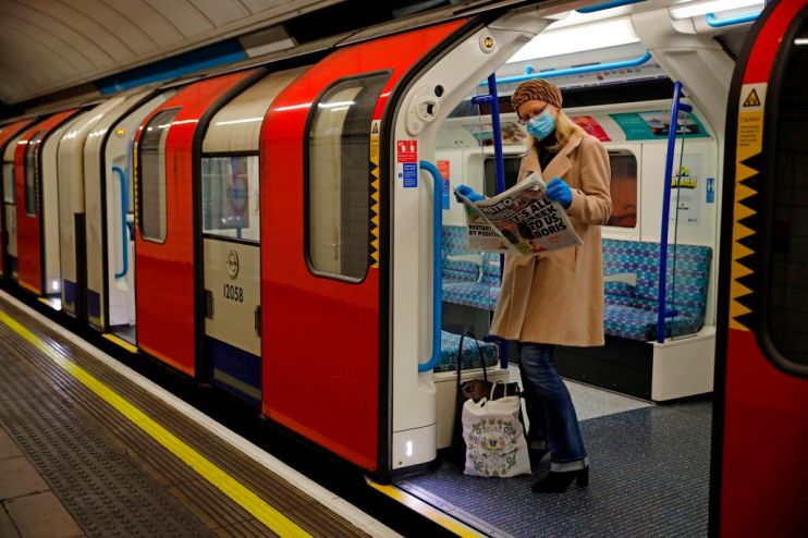 TOPSHOT-BRITAIN-HEALTH-VIRUS-TRANSPORT