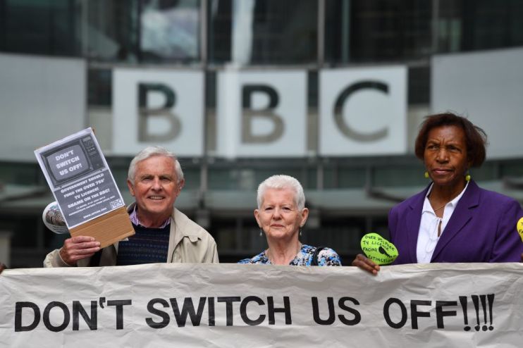 BRITAIN-MEDIA-POLITICS-SENIORS