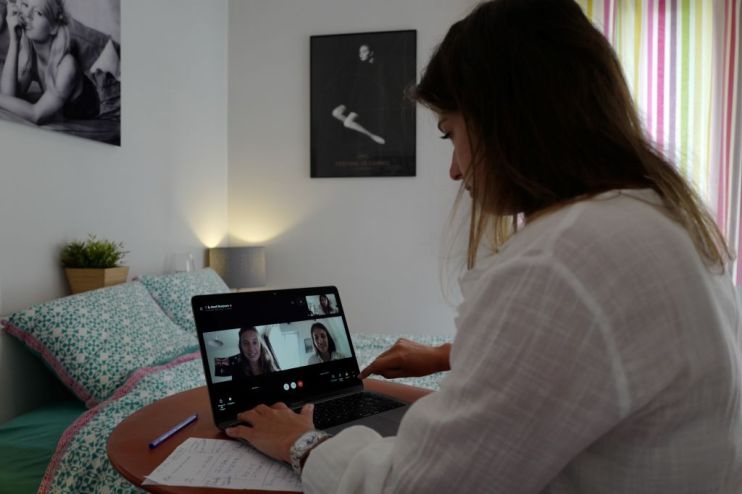 FRANCE-HEALTH-VIRUS-LABOUR-WORK-TELETRAVAIL-HOMEOFFICE