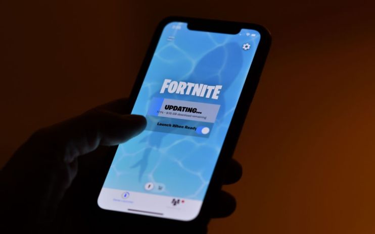 US-IT-LIFESTYLE-GAMES-COURT-APPLE-FORTNITE