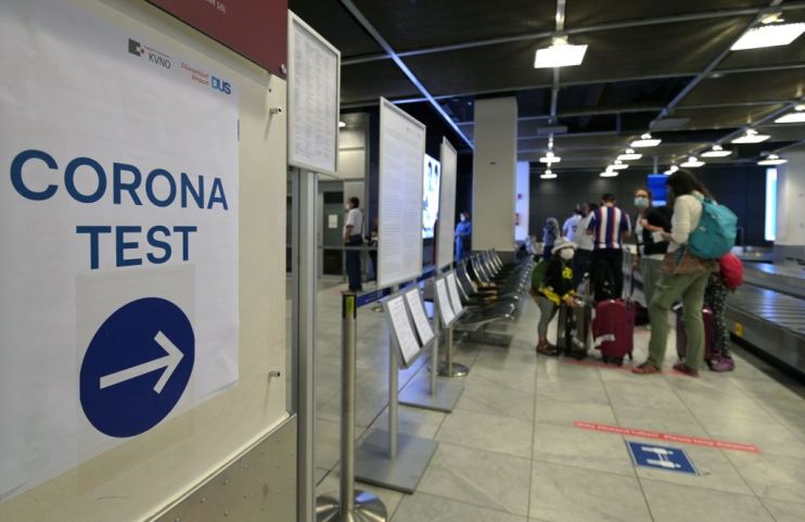 The UK travel industry has urged the government to &ldquo;act decisively&rdquo; in putting in place airport coronavirus testing in order to save the &pound;60bn industry.