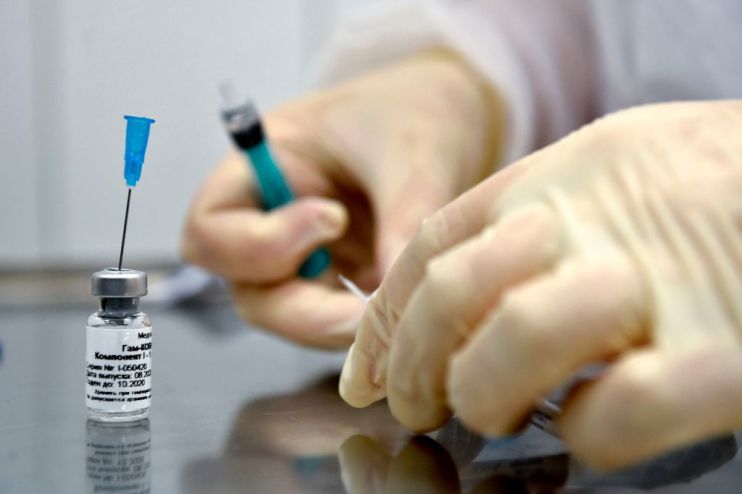 Trials of Oxford University and Astrazeneca's [LON:AZN] coronavirus vaccine will continue despite the death of a participant in Brazil.