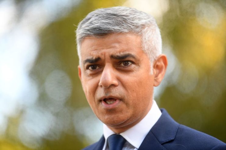 BRITAIN-POLICE-ARREST-DEATH