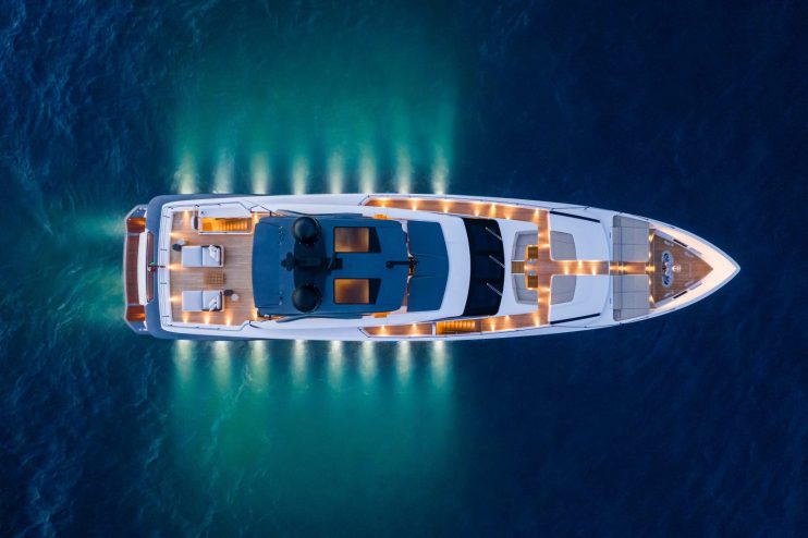 IV Dreams superyacht - Custom Line Yachts