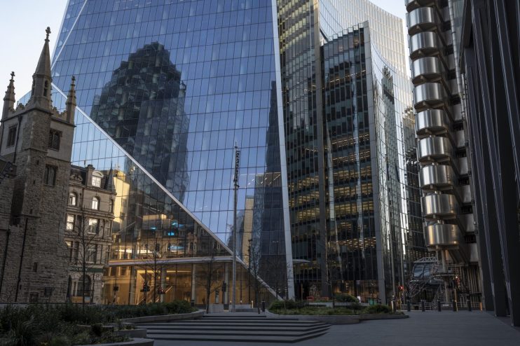 FTSE 100 dips as coronavirus infections come back into focus