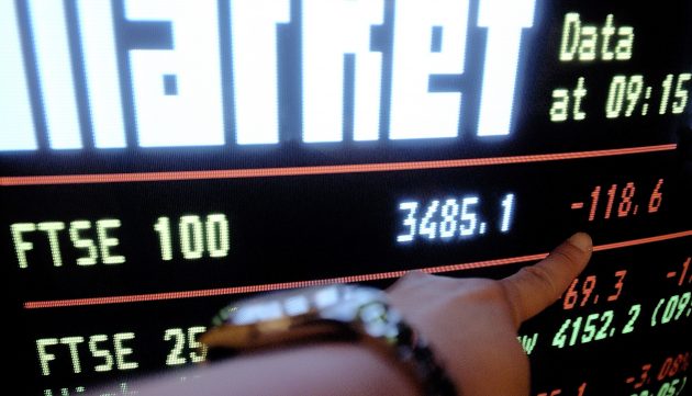 The FTSE 100 Index falls below the benchmark 3500 level