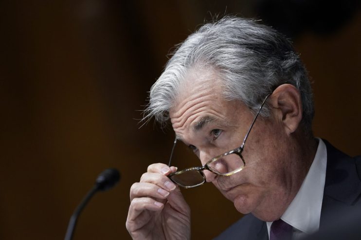 US stocks slip as Treasury clashes with Fed to cut loan programmes