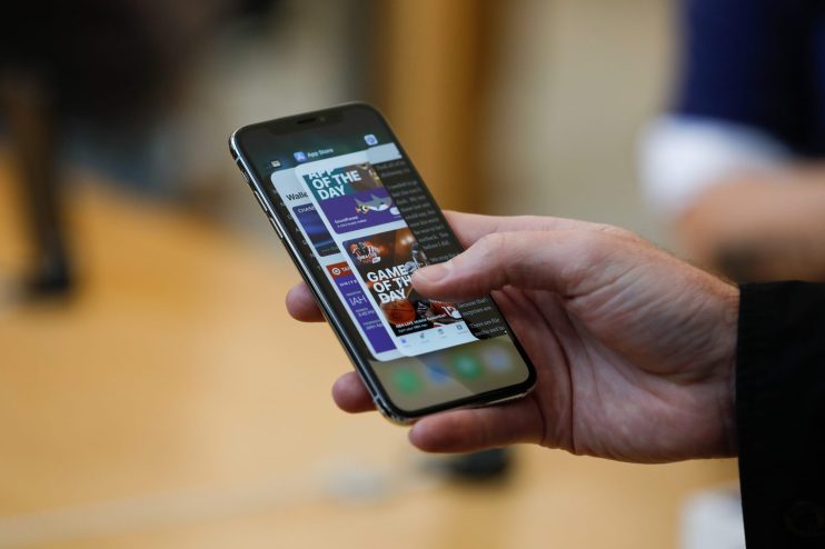 US-LIFESTYLE-APPLE