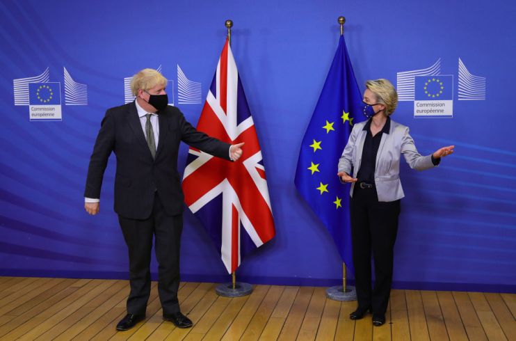 Pound hits 32-month high on Brexit hopes and dollar weakness