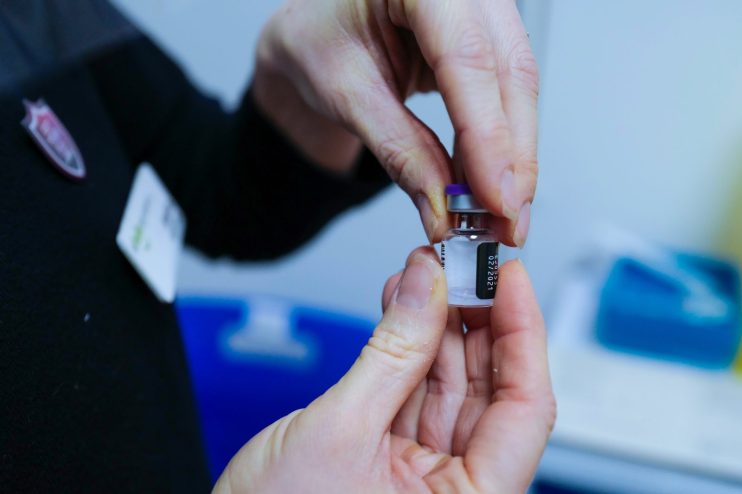 NHS England Starts Covid-19 Vaccination Campaign                                        "n
