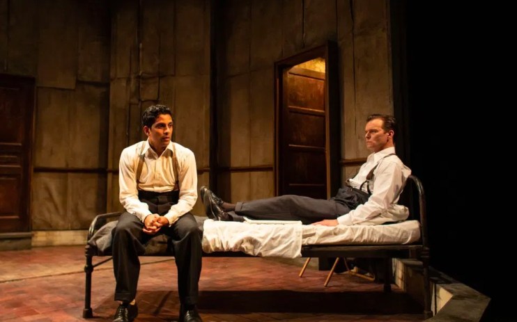 Shane Zaza and Alec Newman in The Harold Pinter's The Dumb Waiter