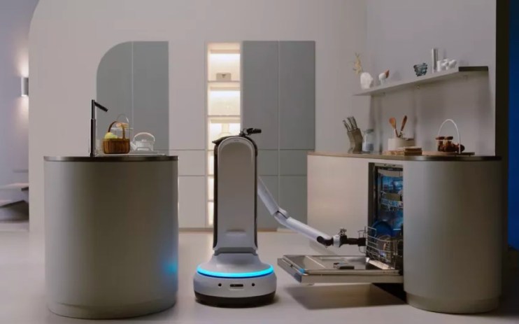 One of the robots on show at CES