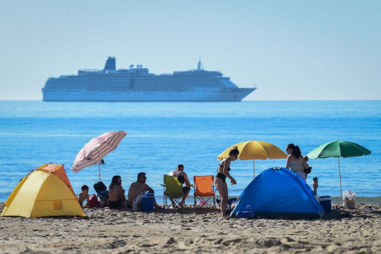 The UK&rsquo;s inbound tourism industry has called for a &ldquo;clear roadmap&rdquo; to reopening the sector ahead of an expected tightening of restrictions for incoming travellers tomorrow.