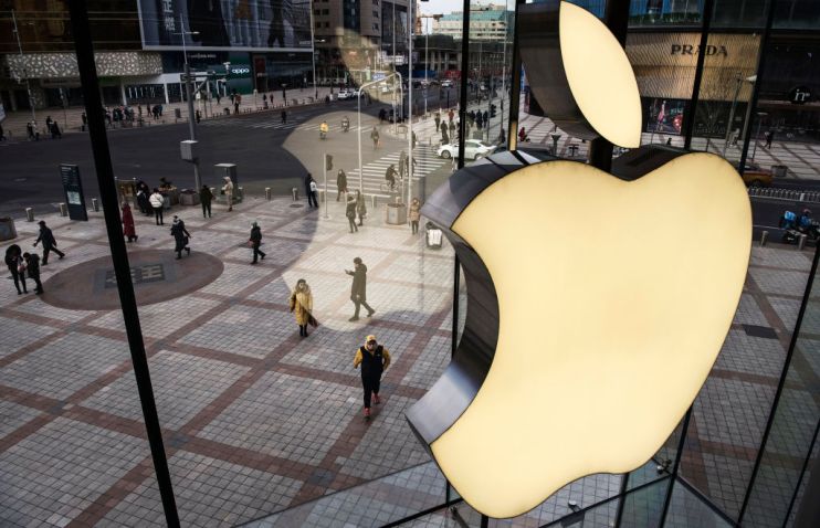 Apple Slashes Revenue Forecast Following Weak Sales In China