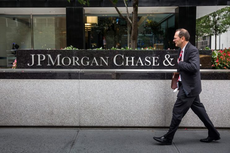 Charlie Jacobs, the senior partner of Magic Circle law firm Linklaters, will join JPMorgan as co-head of UK investment banking.
