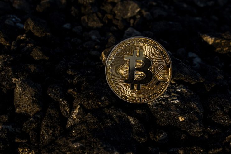 Bitcoin mining - image by WorldSpectrum from Pixabay