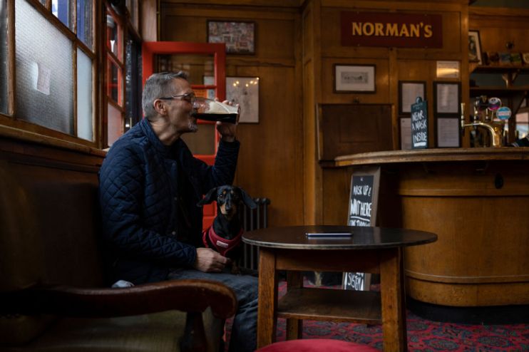 PUBS-REOPENING-CAPACITY-21-JUNE-COVID