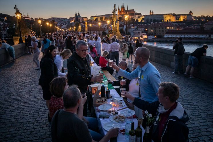 Prague Welcomes Summer With Al Fresco Dinner Party At Charles Bridge