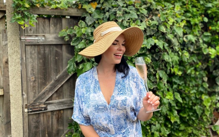 Libby with a glass of Ros&eacute; Prosecco