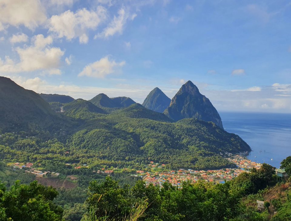 ST-LUCIA-PITONS