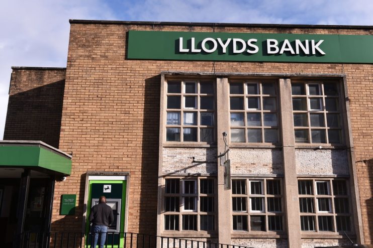 HSBC And Other UK Banks May Charges For Current Accounts
