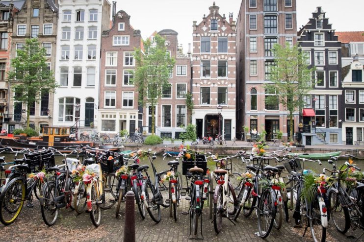 'Floral Vandals' Take To the Streets Of Amsterdam To Mark The Opening Of Kimpton De Witt Hotel
