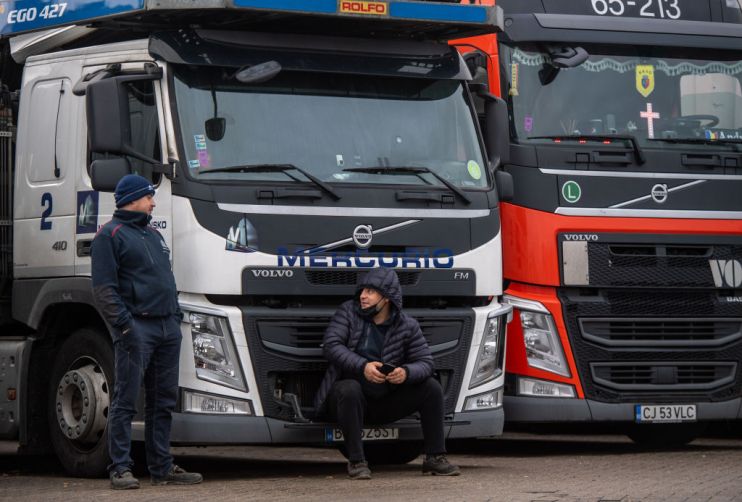 Travel From UK To France Remains Suspended Over Covid-19 Concerns