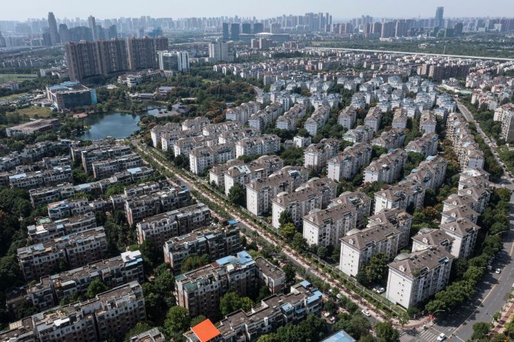 Daily Life In China's Evergrande Community