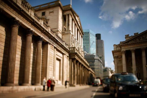 Credit Crisis Threatens Banking Jobs