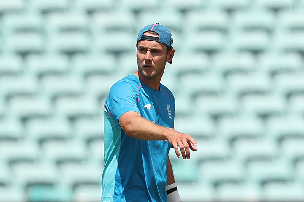 Broad returns for England as Ashes cricket continues in Australia.