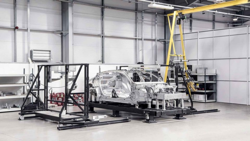 Polestar bonded aluminium architecture