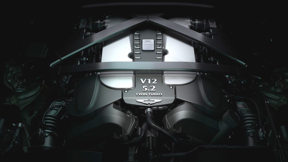 Aston Martin V12 Vantage